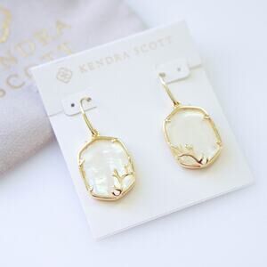 Kendra Scott Daphne Gold Coral Frame Drop Earrings in Iridescent Abalone